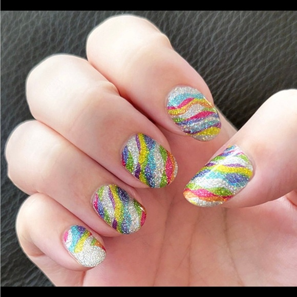 Color Street Silver and Red Nail Polish Strips - Picture 1 of 4